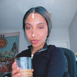 Meet your Posher, Prisila